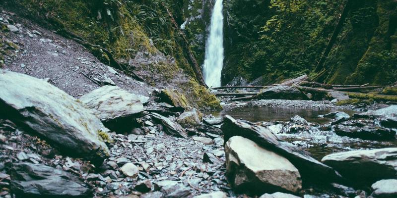 微商情趣用品掘金指南:破解供应链、代理痛点与隐私发货,零库存创业实战